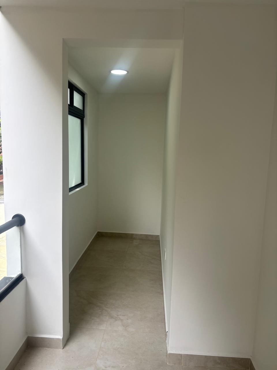 Apartamento Nuevo en La Catellana 4