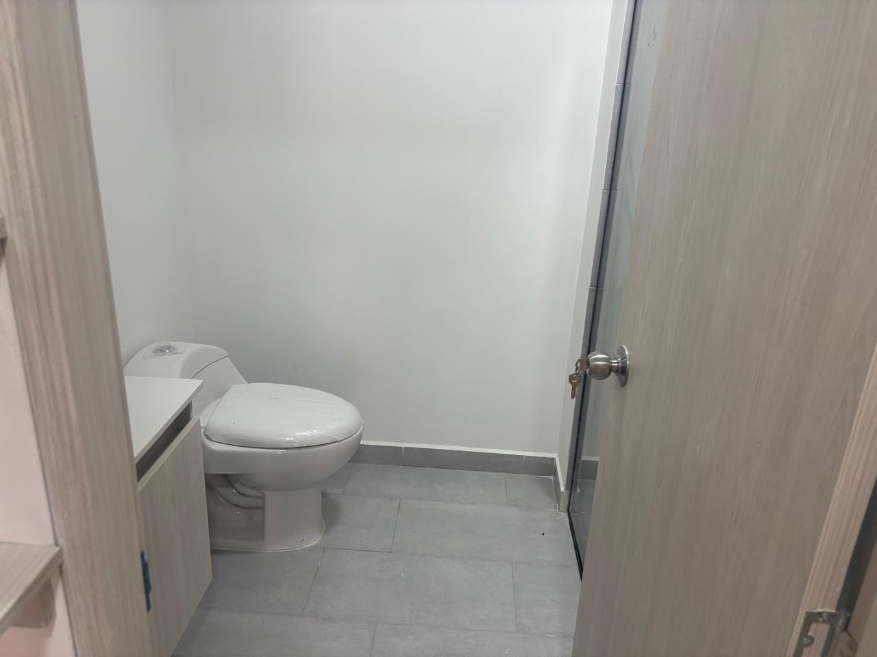 Apartamento Nuevo en La Catellana 9
