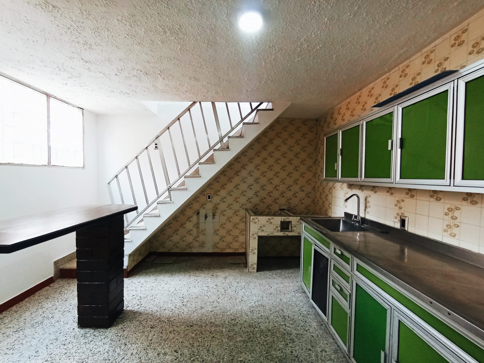 CASA EN VENTA – BARRIO OBRERO, MEDELLÍN 2