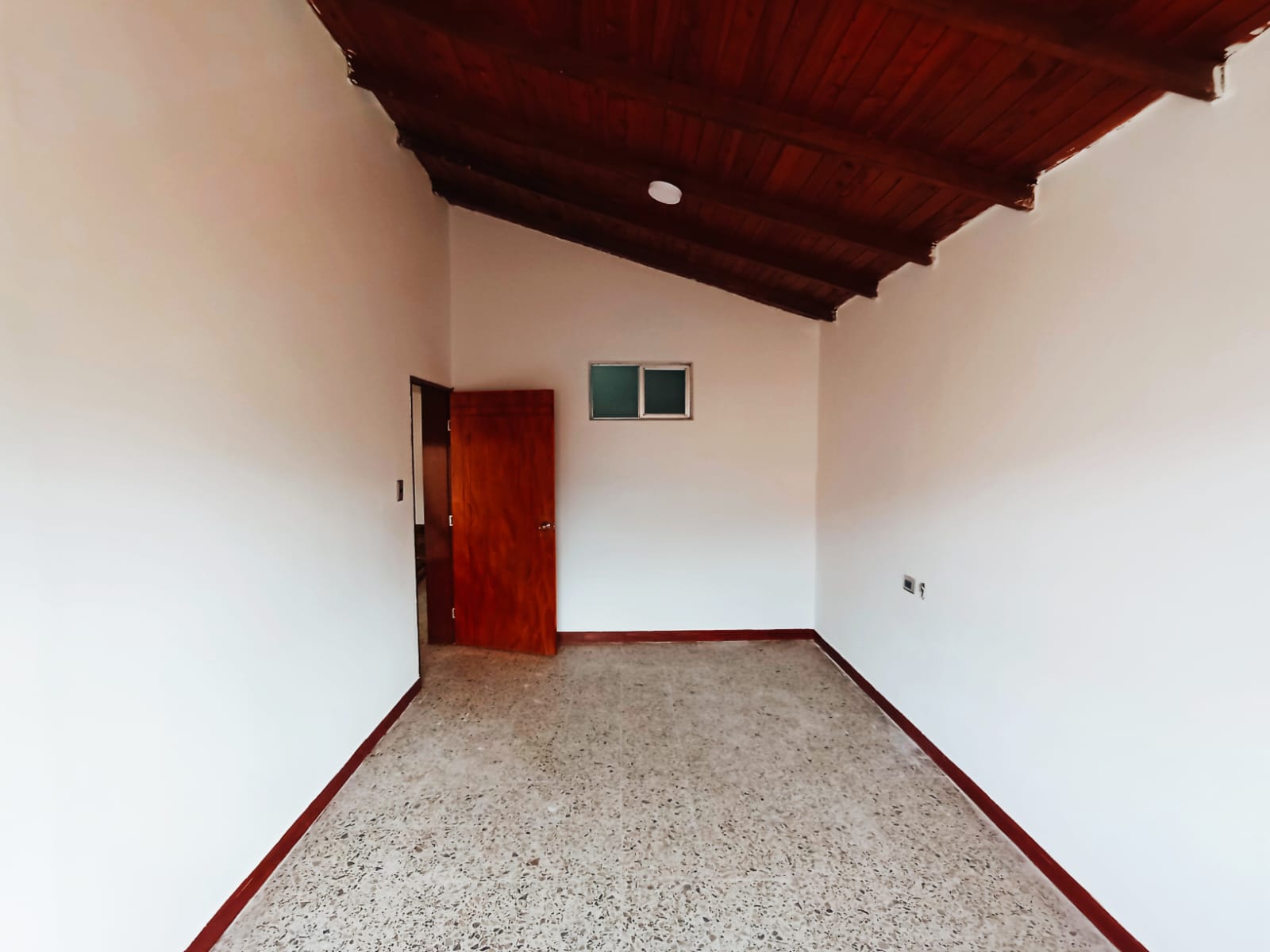 CASA EN VENTA – BARRIO OBRERO, MEDELLÍN 7